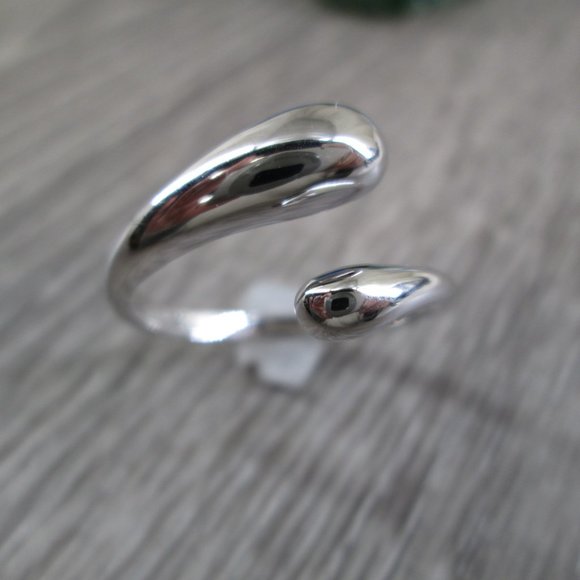 Double SWIRL Ring,925 Sterling ring,Sterling Swirl ring,Women's Statement ring - Picture 5 of 6